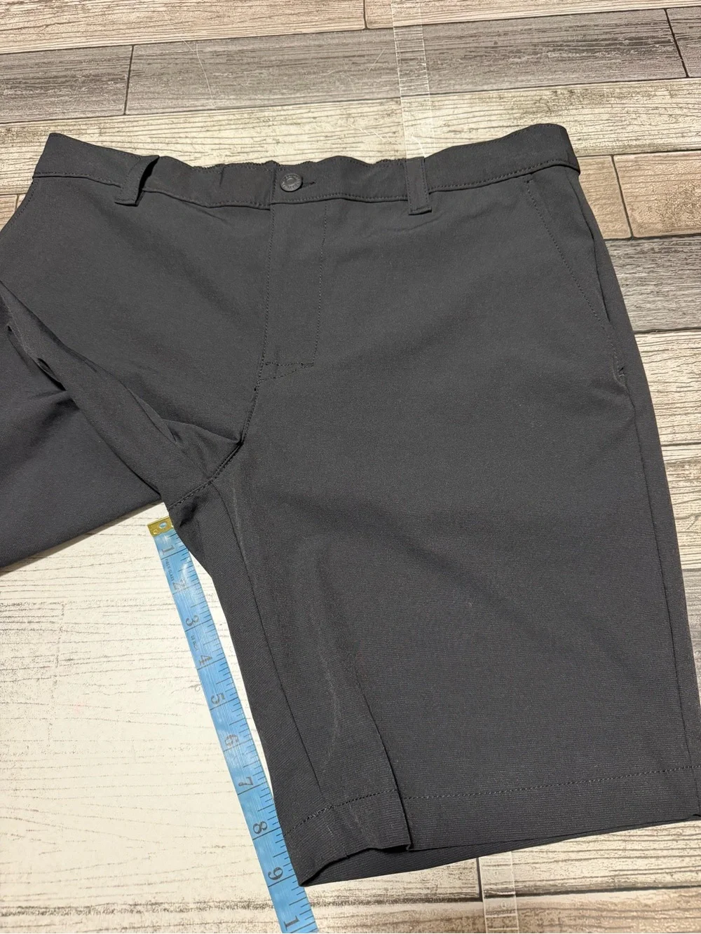 Banana Republic Comfort Flat Front Shorts Men’s 34 Black (Inseam 9) Tech Short